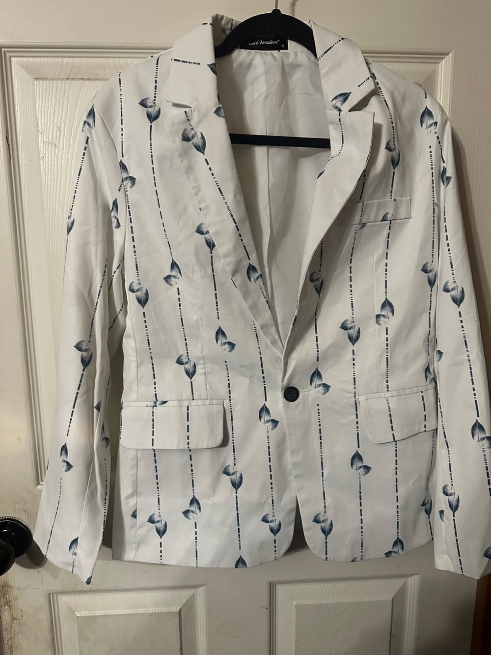 Source Unknown White Blazer with Blue Floral Stripe Print